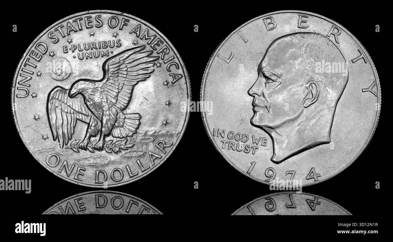 1974 United States One Dollar mit Präsident Eisenhower und einem Gedenkentwurf für die Mondlandungsmission Apollo 11. Stockfoto