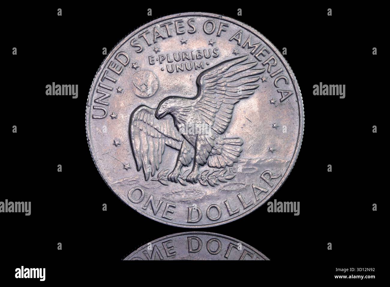 1974 eine Dollar-Münze der Vereinigten Staaten von Amerika zum Gedenken an die Mondlandungsmission Apollo 11. Stockfoto