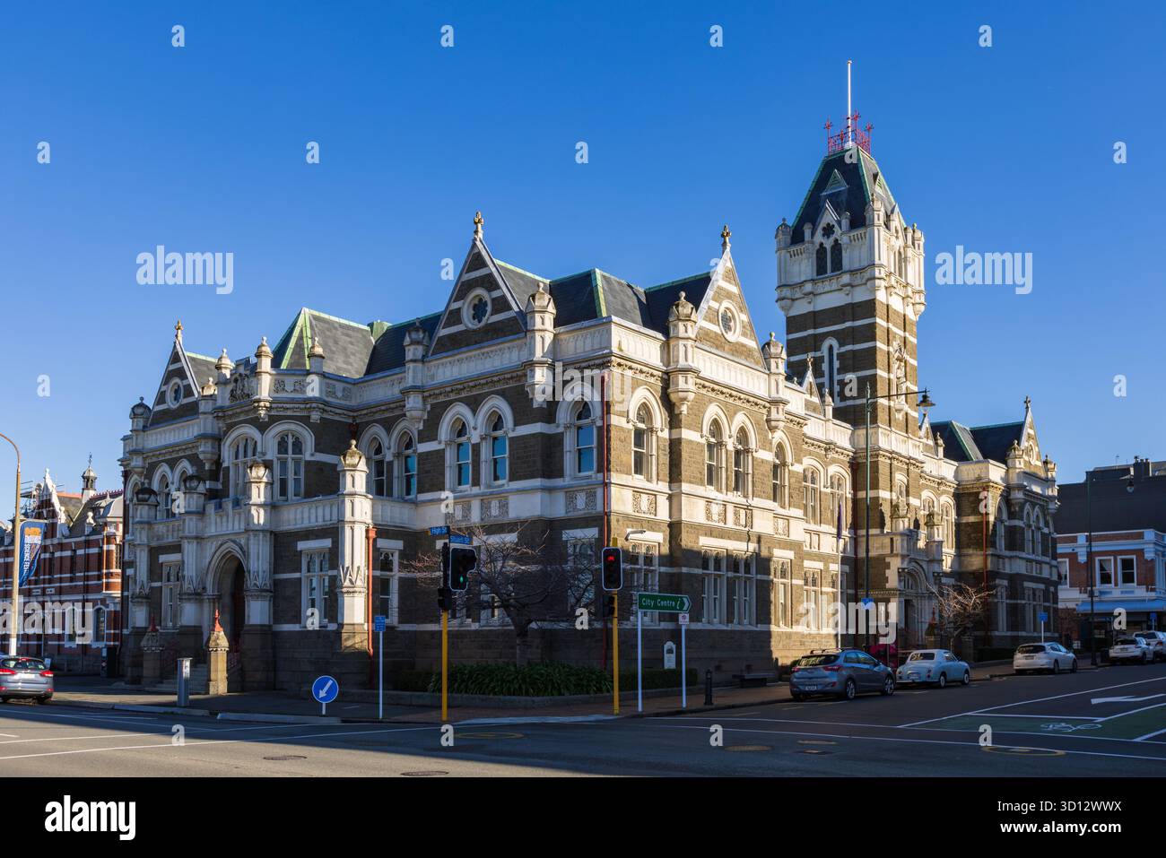 Das Dunedin Law Courts Building (1900), ein historisches Steingebäude in Dunedin, Neuseeland Stockfoto