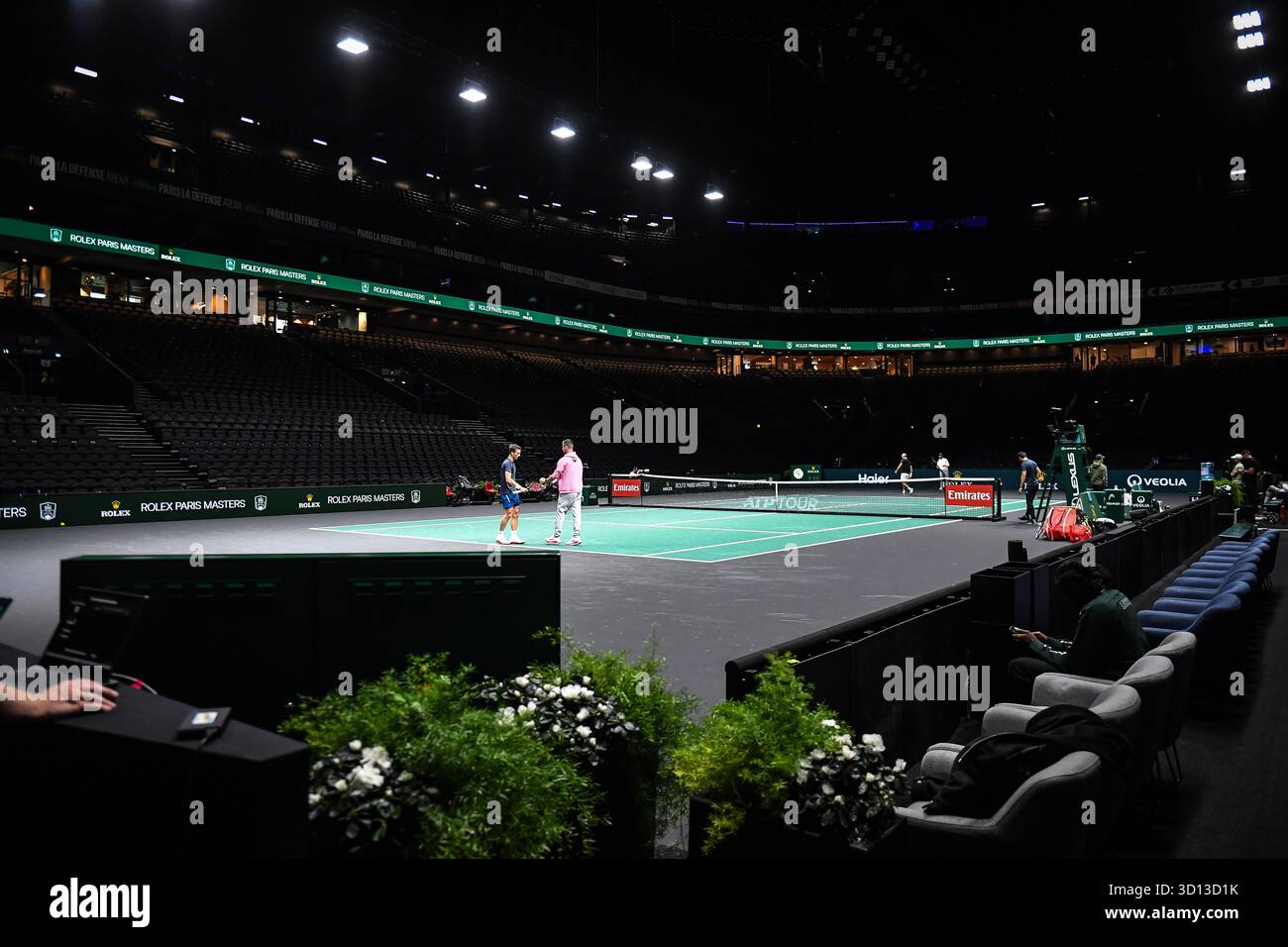 Allgemeine Ansicht während des Tennisturniers Rolex Paris Masters 2025, ATP Masters 1000, am 26. Oktober 2025 in der Paris La Defense Arena in Nanterre bei Paris Stockfoto