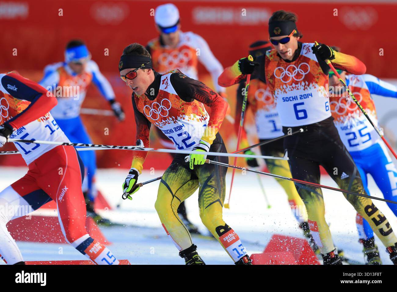 RYDZEK Johannes GER vor Timo Edelmann nordische Kombination nordische Kombination Männer olympische Winterspiele 2014 sochi Olympische Spiele Winterspiele in Sochi sotchi 2014 © diebilderwelt / Alamy Stock Stockfoto