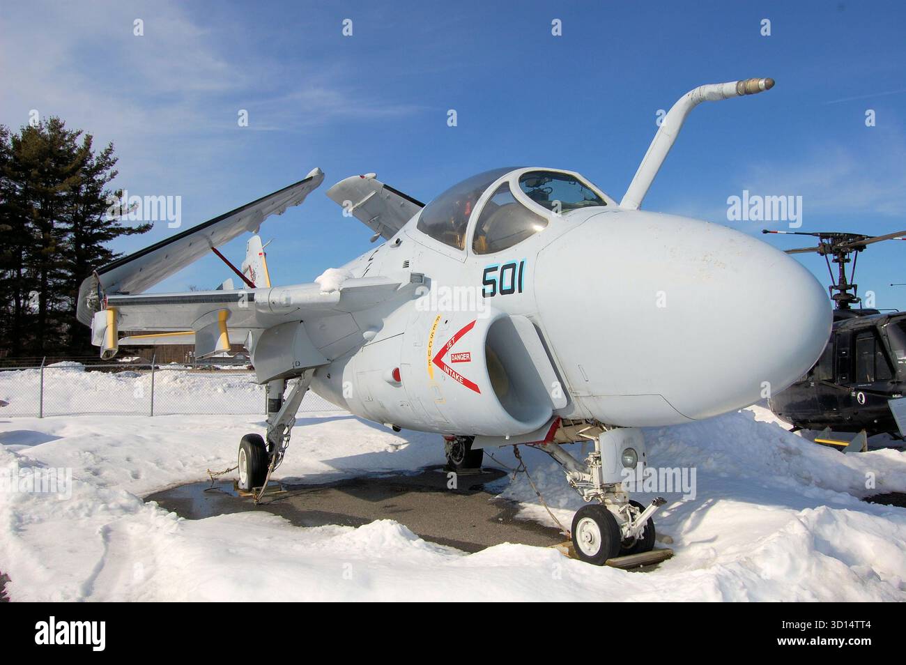 Grumman A-6E Einbruchjet Bomber im Empire State Aerosciences Museum, New York State, USA Stockfoto