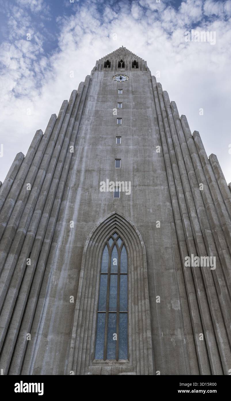 Turm der Hallgrimskirkja Kirche oder Kathedrale von Reykjavik auf Island, Reykjavik, IJsland Stockfoto