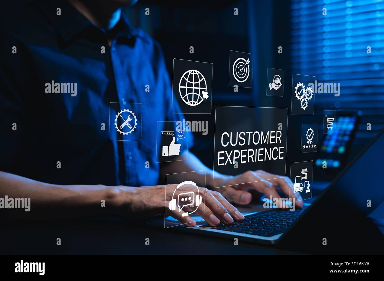Customer Experience Management-Konzept. Digitale Schnittstelle mit Symbolen für Service, Feedback und Zufriedenheit. Repräsentieren Marketingstrategie, CRM, Stockfoto
