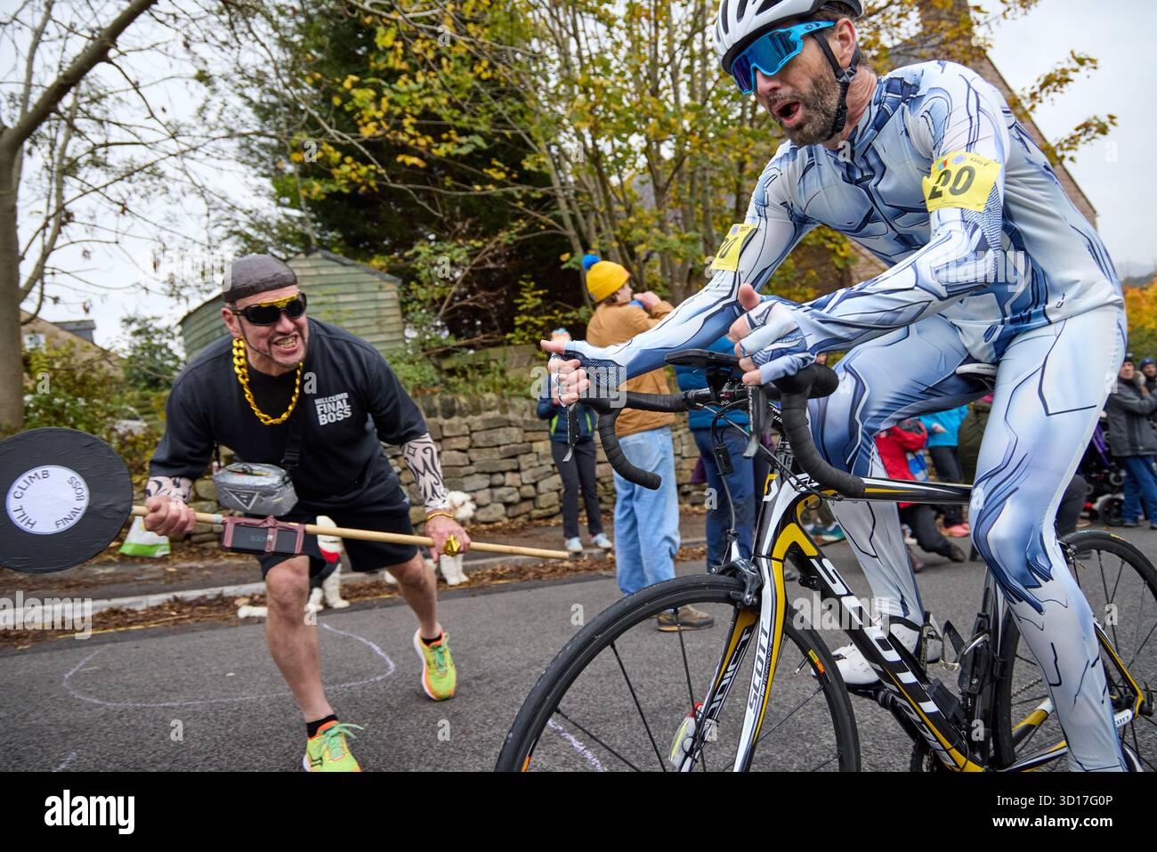 2025 RTTC National Hill Climb Championships Bank Road, Matlock Sunday 26 Oktober 2025 Ergebnisse: öffnen 1 Harry Macfarlane 02:14,7 Regel 28 Ausreißer 2 Kieran Wynne-Cattanach 02:19,8 Team Hebezeug Produkte 3 Andrew Feather 02:20,4 Huntbikewheels.com Frauen 1 Rachel Galler 02:59,8 FTP (Fulle the Potential) Rennteam 2 Illi Gardner 03 27,0:01,8 Cardiff Ajax CC 3 Madeleine Heywood 34,7 03:04,6 Elevate Rt Junior Open 1 Harry Hudson 02:20,8 Harrogate Nova Race Team 2:24,6 Stockfoto