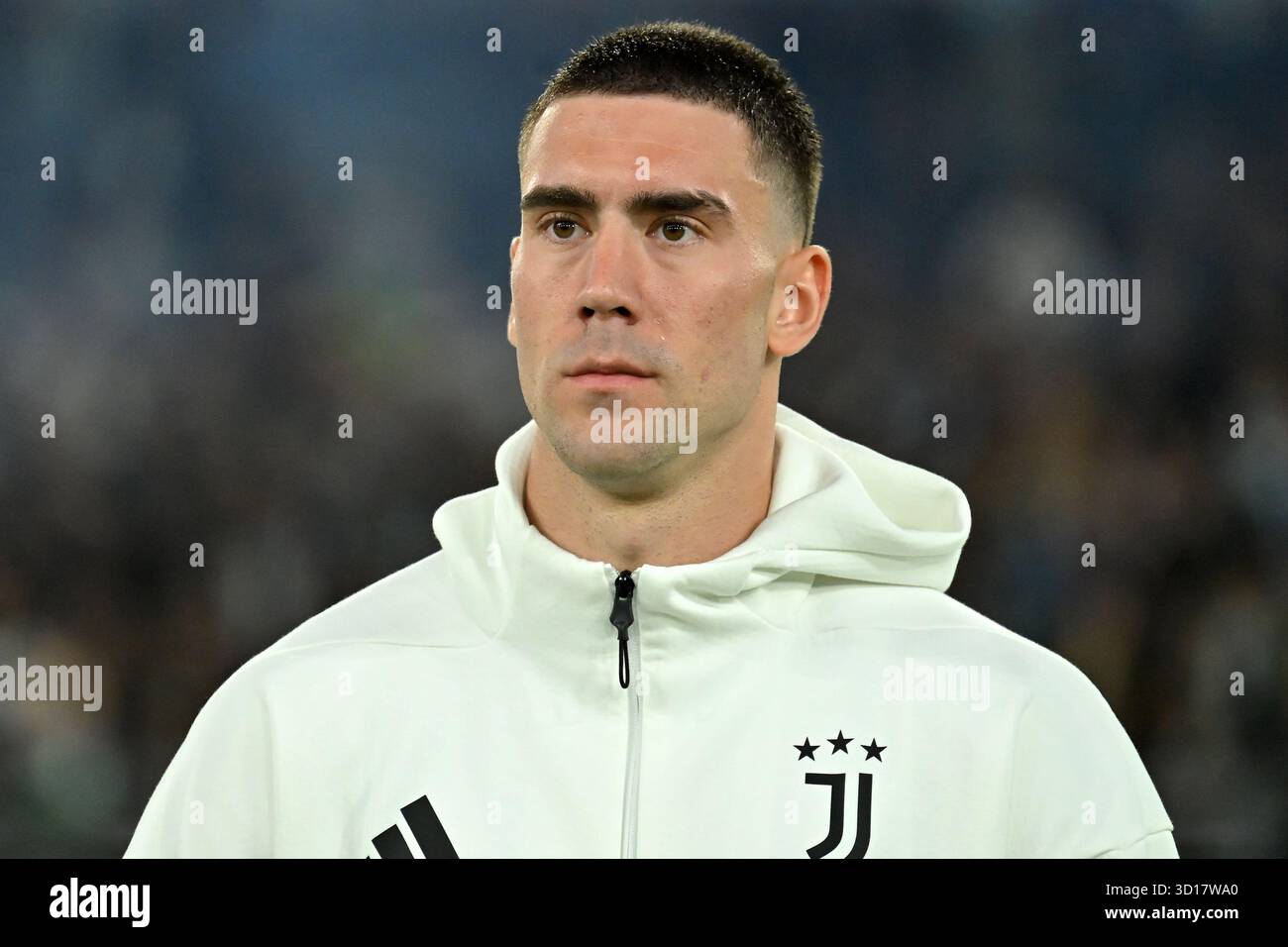 Roma, Latium. Oktober 2025. Dusan Vlahovic während der Serie A Enilive Match zwischen SS Lazio und FC Juventus im olimpico-Stadion in Rom 26. Oktober 2025 Credit: massimo insabato/Alamy Live News Stockfoto