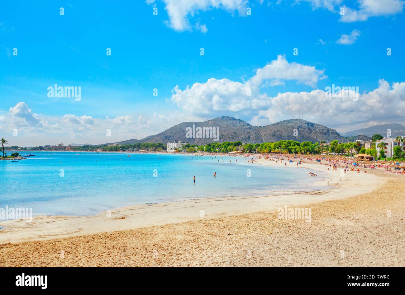 Strand, Port de Alcudia, Mallorca, Balearen, Spanien Stockfoto