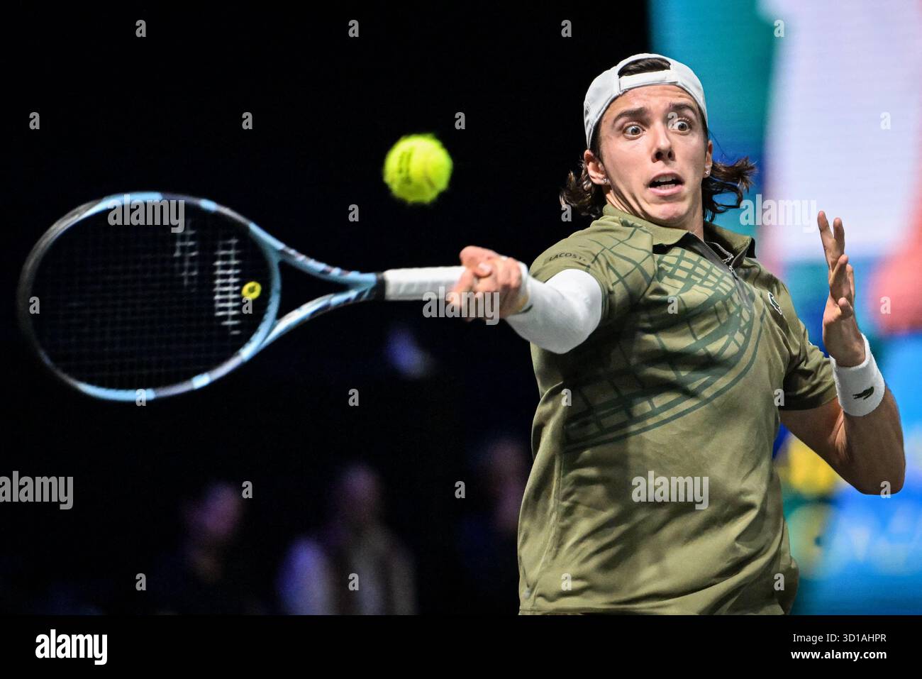 Paris, Frankreich. Oktober 2025. Arthur Cazaux tritt am 27. Oktober 2025 beim Rolex Paris Masters 2025 Turnier in der Paris La Defense Arena in Paris an. Foto: Firas Abdullah/ABACAPRESS.COM Credit: Abaca Press/Alamy Live News Stockfoto