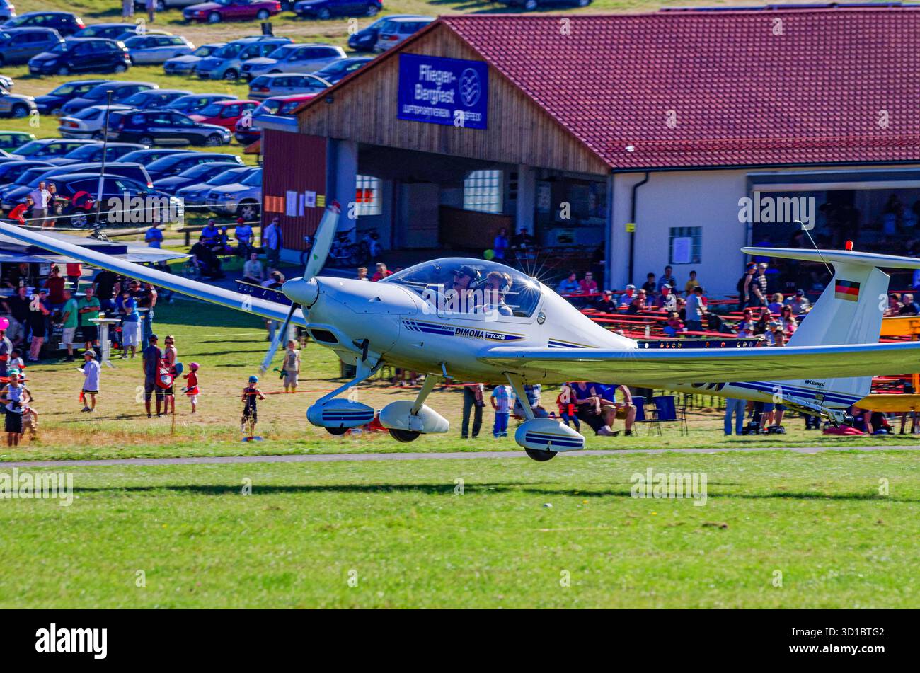 Fliegerbergfest des Luftsportvereins Rossfeld 2012 auf Rossfeld in Metzingen-Glems, Baden-Württemberg, Deutschland, nur für redaktionelle Zwecke. Stockfoto