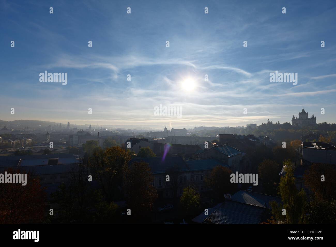 Lemberg, Ukraine: Blick am Morgen über die Stadt und auf die St. Georgs Kathedrale Stockfoto