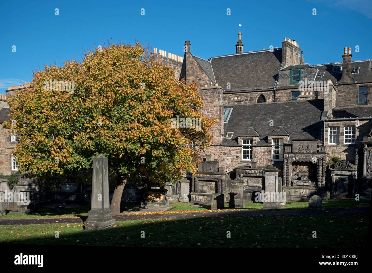 Herbst in Greyfriars Kirkyard, Edinburgh, Schottland, Großbritannien. Stockfoto