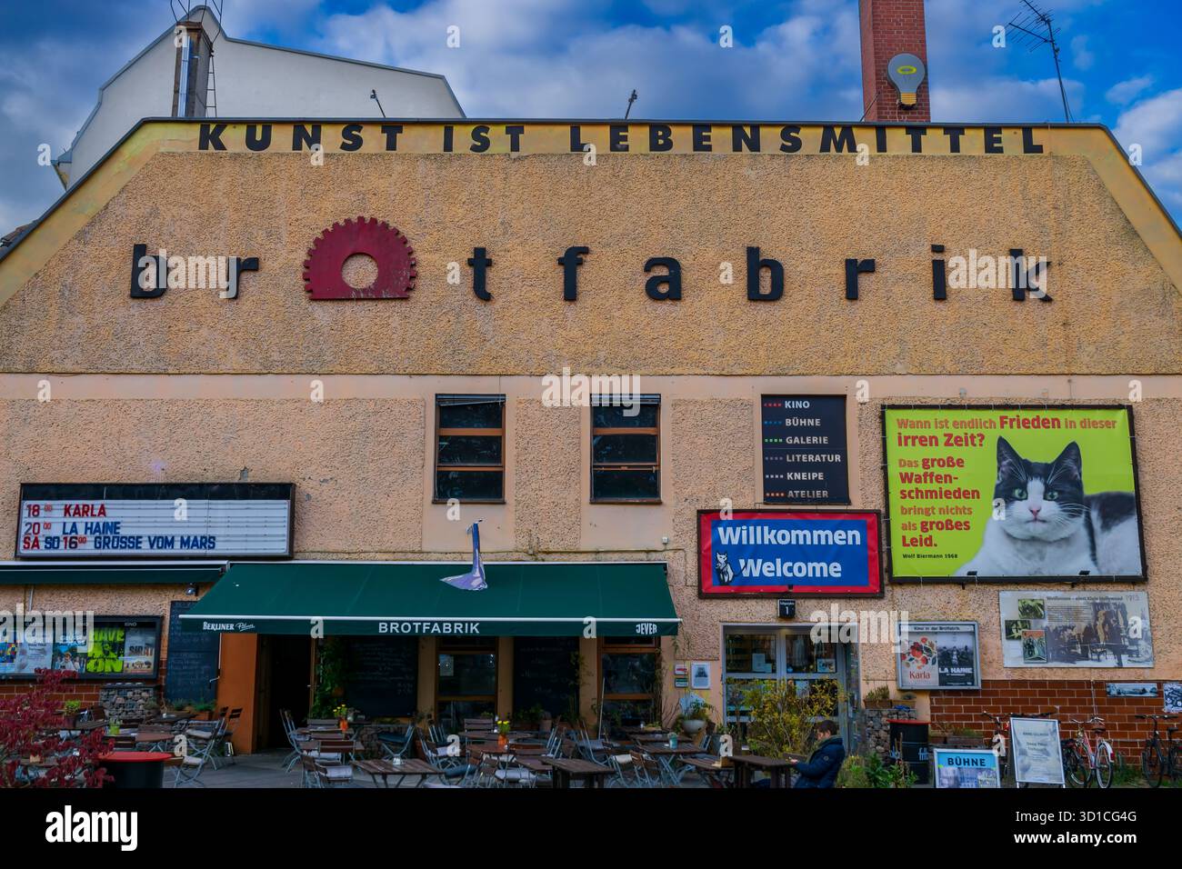 Die Brotfabrik Berlin befindet sich am Caligariplatz 1 (nahe Prenzlauer Allee), Berlin, Weißensee. Stockfoto