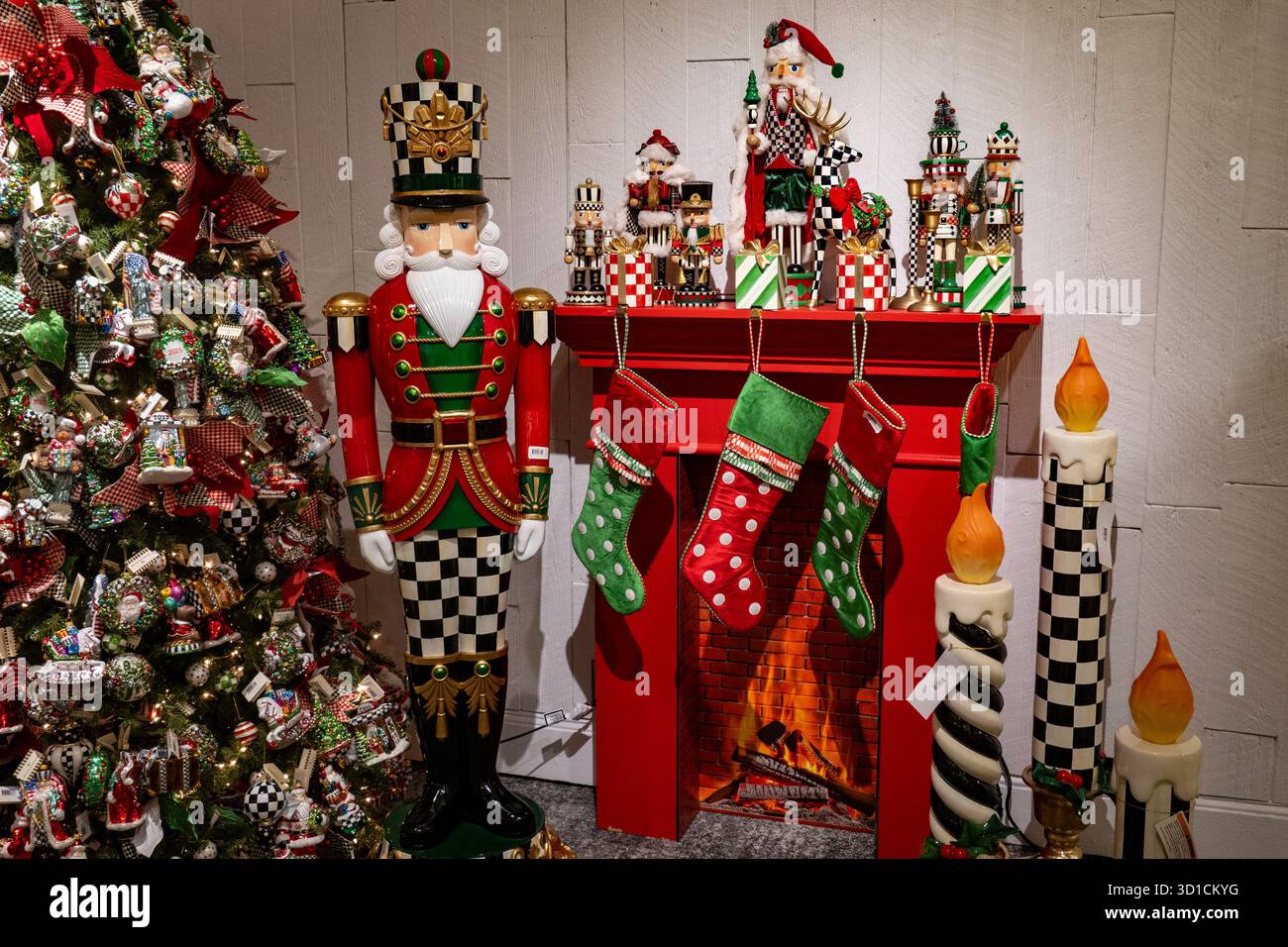 Holiday Lane im R.H. Macy Flagship Department Store ist eine saisonale Tradition im Herald Square, New York City, USA 2025 Stockfoto