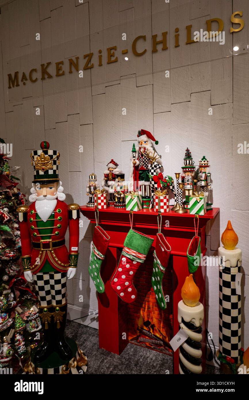Holiday Lane im R.H. Macy Flagship Department Store ist eine saisonale Tradition im Herald Square, New York City, USA 2025 Stockfoto