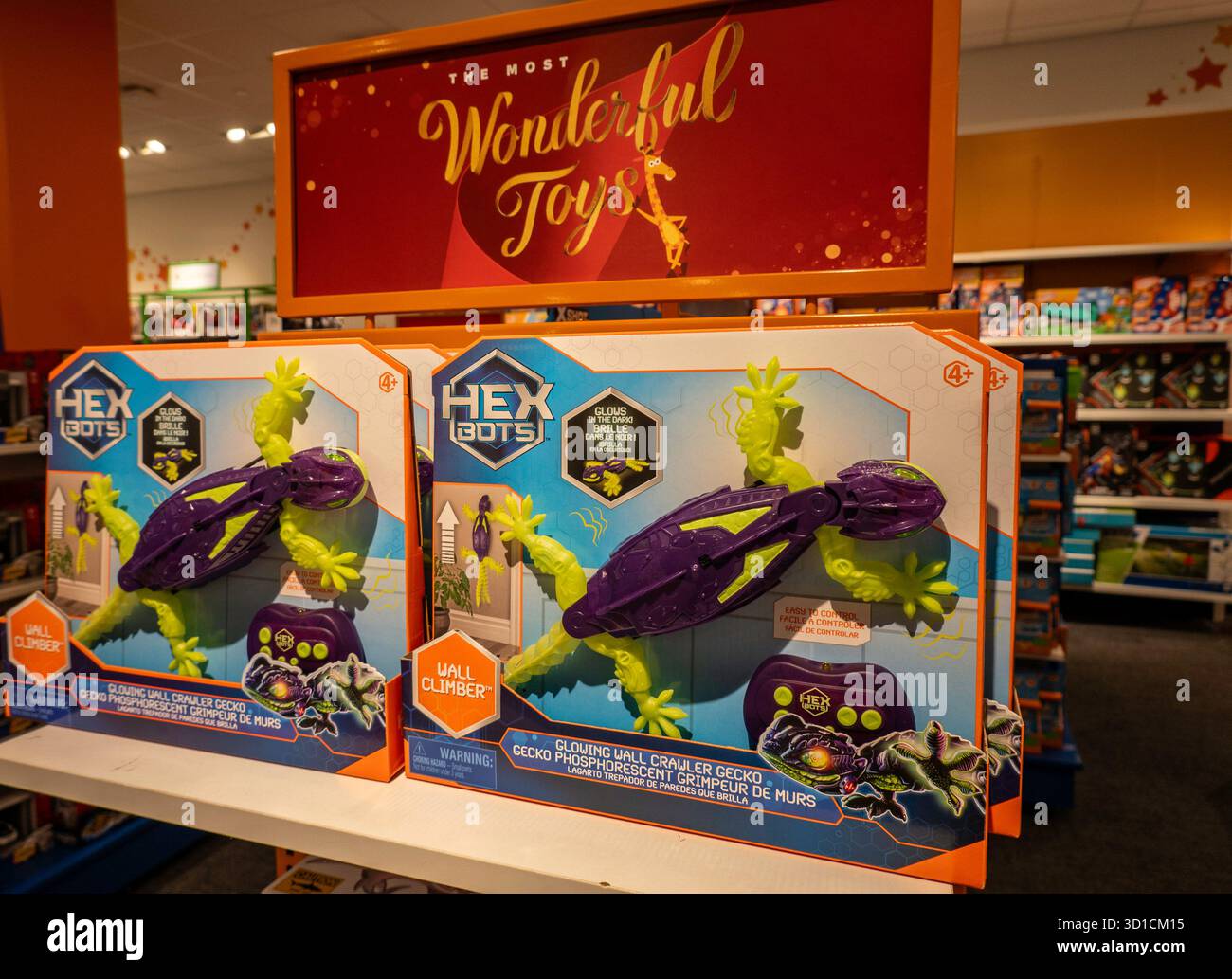 Macy's Flaggschiff-Kaufhaus hat eine große Toys R US Kinderabteilung, New York City, USA 2025 Stockfoto