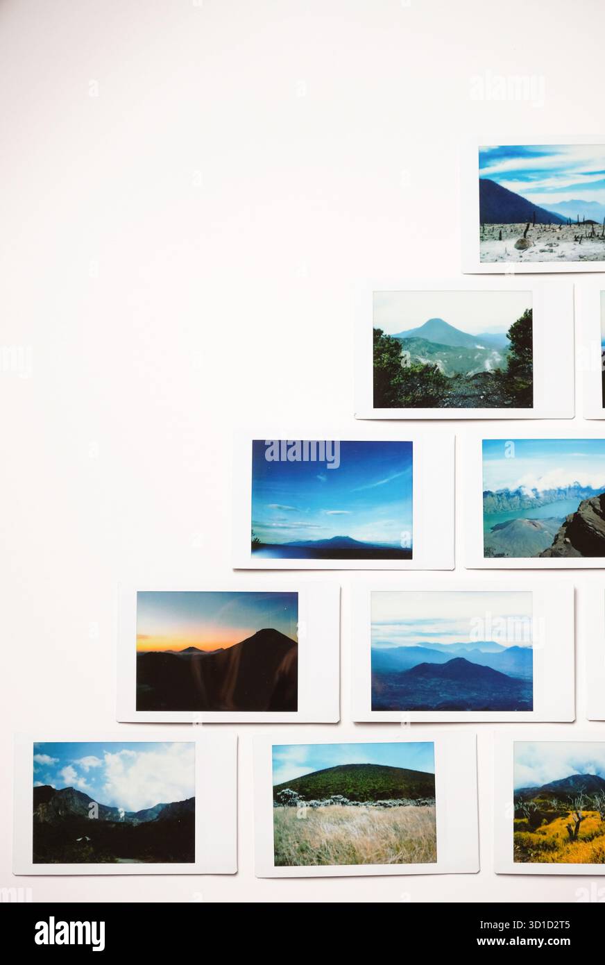 Landschaftlich reizvolles Wanderfoto auf weißem Hintergrund Stockfoto