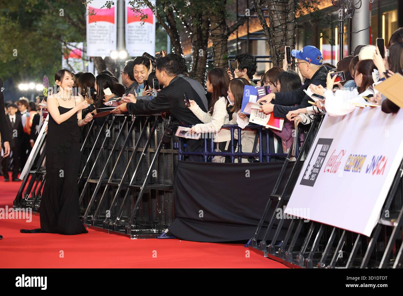 Oktober 2025. Oktober 2025. Riho Yoshioka, 27. Oktober 2025 – das 38. Internationale Filmfestival Tokio. Eröffnungszeremonie auf dem Tokyo International Forum in Tokio, Japan am 27. Oktober 2025. Quelle: 2025 TIFF/AFLO/Alamy Live News Stockfoto