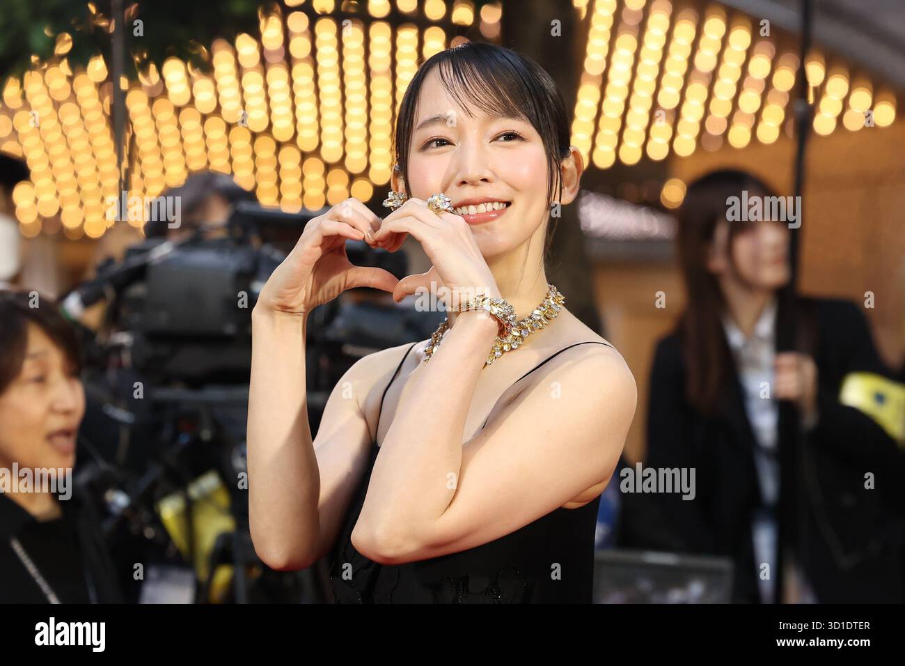 Oktober 2025. Oktober 2025. Riho Yoshioka, 27. Oktober 2025 – das 38. Internationale Filmfestival Tokio. Eröffnungszeremonie auf dem Tokyo International Forum in Tokio, Japan am 27. Oktober 2025. Quelle: 2025 TIFF/AFLO/Alamy Live News Stockfoto