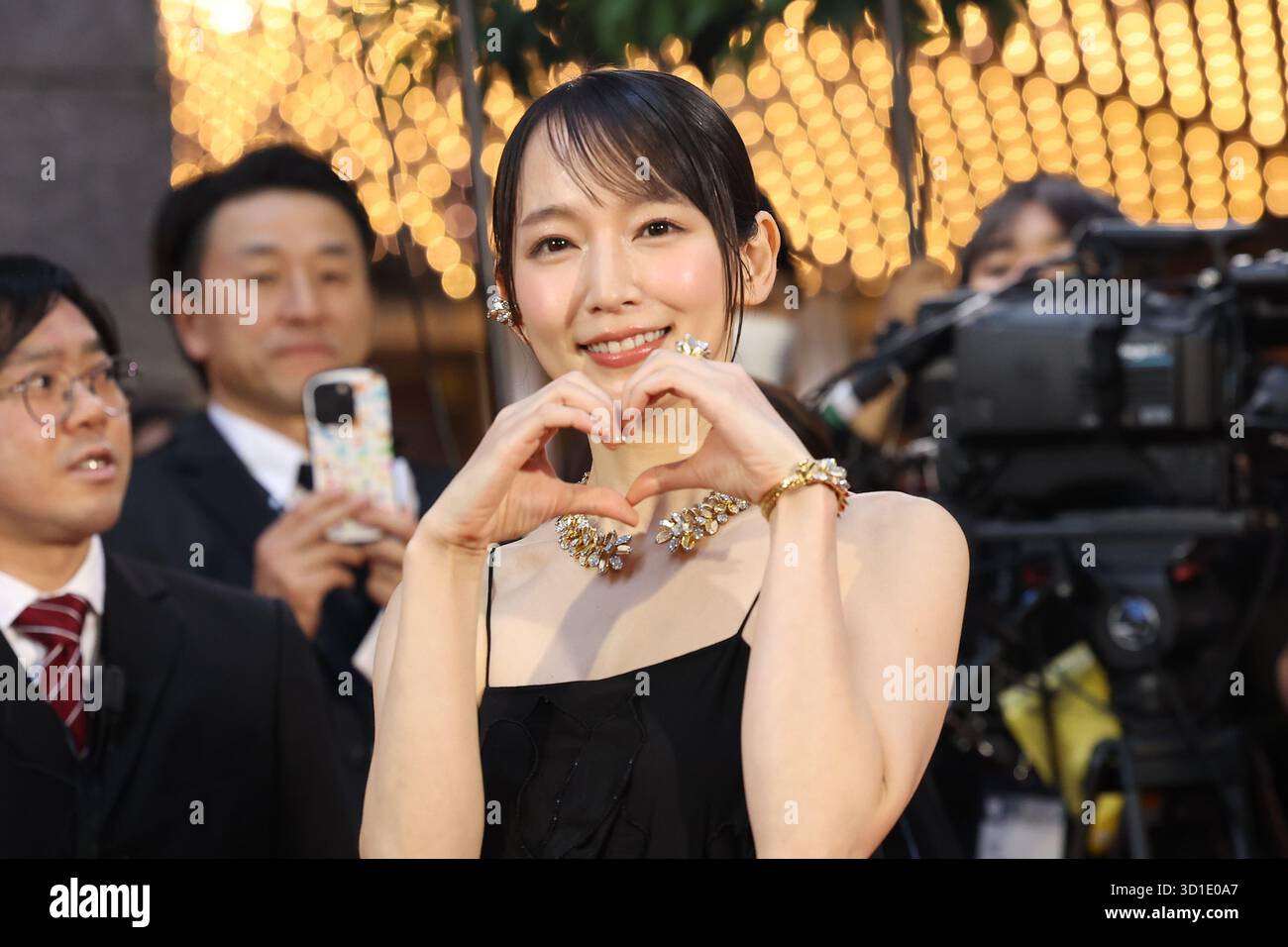 Tokio, Japan. Oktober 2025. Oktober 2025. Oktober 2025. Oktober 2025. Riho Yoshioka, 27. Oktober 2025 – das 38. Internationale Filmfestival Tokio. Eröffnungszeremonie auf dem Tokyo International Forum in Tokio, Japan am 27. Oktober 2025. Quelle: 2025 TIFF/AFLO/Alamy Live News Stockfoto
