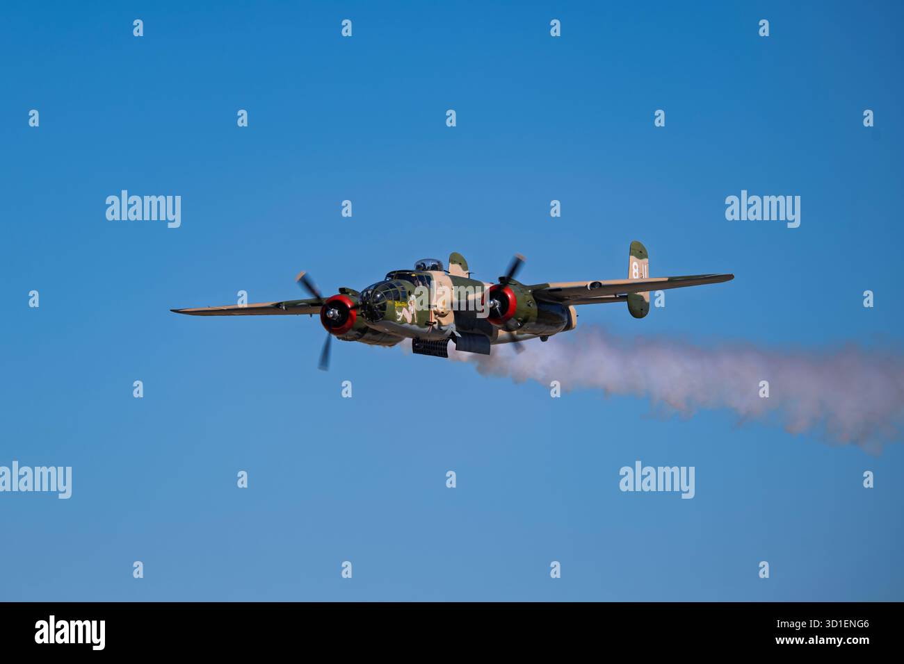 Sky Fiesta 2025 10-25-2025 Las Cruces NM USA Commemerative Air Force North American B-25J Yellow Rose bei der Sky Fiesta 2025 Airshow in Las Cruces in Stockfoto