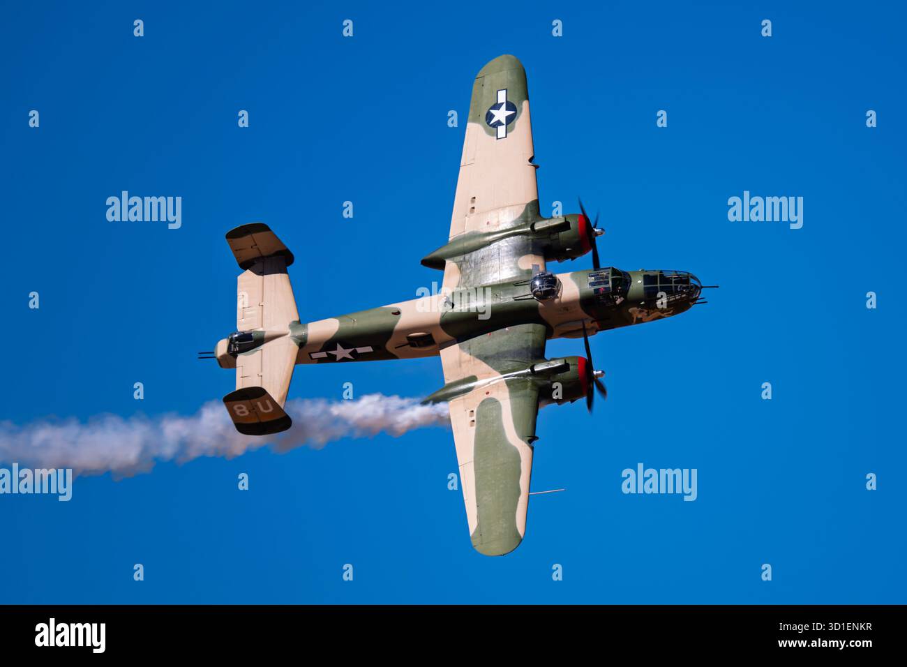 Sky Fiesta 2025 10-25-2025 Las Cruces NM USA Commemerative Air Force North American B-25J Yellow Rose bei der Sky Fiesta 2025 Airshow in Las Cruces in Stockfoto