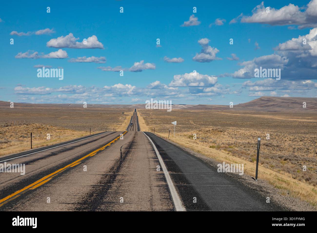 Farson, Wyoming - Highway 28 in southwestern Wyoming is straight and uncrowded. Stockfoto