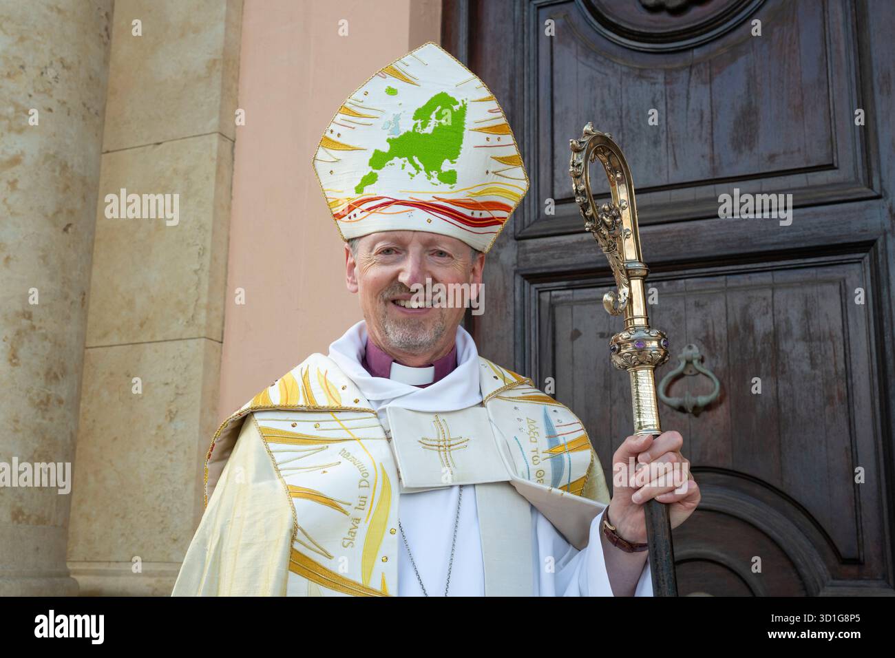 Der anglikanische Bischof von Europa ist der rechte Reverend Dr. Robert Innes. Seit 2014 ist er Diözesanbischof und hat seinen Sitz in Brüssel Stockfoto