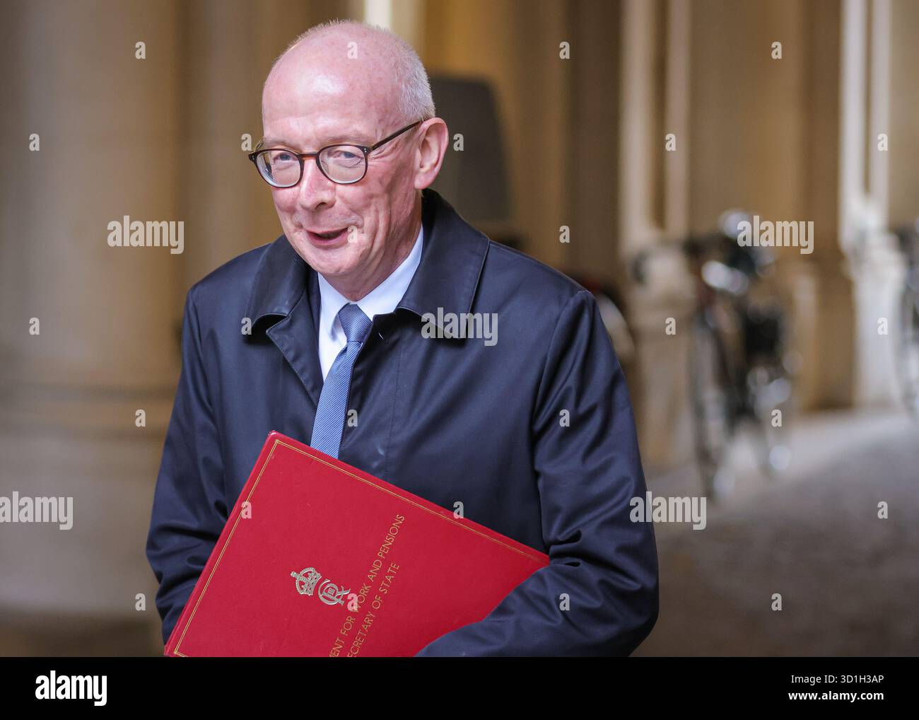London, Großbritannien. Oktober 2025. Pat McFadden, Staatssekretär für Arbeit und Pensionen, Minister für zwischenstaatliche Beziehungen, Abgeordneter Wolverhampton South East. Die Minister nehmen an der Kabinettssitzung der Regierung in der Downing Street, London, Vereinigtes Königreich, teil, die heute Nachmittag stattfindet. Quelle: Imageplotter/Alamy Live News Stockfoto
