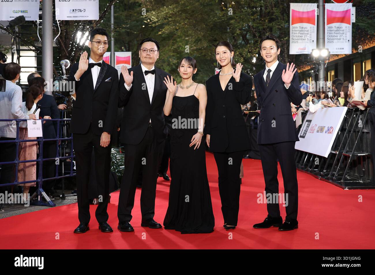 Oktober 2025. Oktober 2025. Liu Kuan-Ting, Jennifer Yu, Riho Yoshioka, 27. Oktober 2025 – das 38. Internationale Filmfestival Tokio. Eröffnungszeremonie auf dem Tokyo International Forum in Tokio, Japan am 27. Oktober 2025. Quelle: 2025 TIFF/AFLO/Alamy Live News Stockfoto