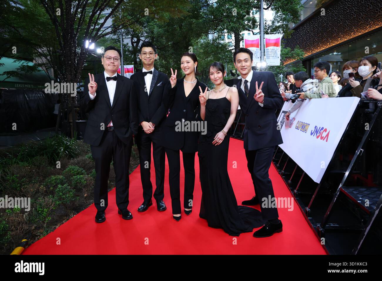 Oktober 2025. Oktober 2025. Liu Kuan-Ting, Jennifer Yu, Riho Yoshioka, 27. Oktober 2025 – das 38. Internationale Filmfestival Tokio. Eröffnungszeremonie auf dem Tokyo International Forum in Tokio, Japan am 27. Oktober 2025. Quelle: 2025 TIFF/AFLO/Alamy Live News Stockfoto