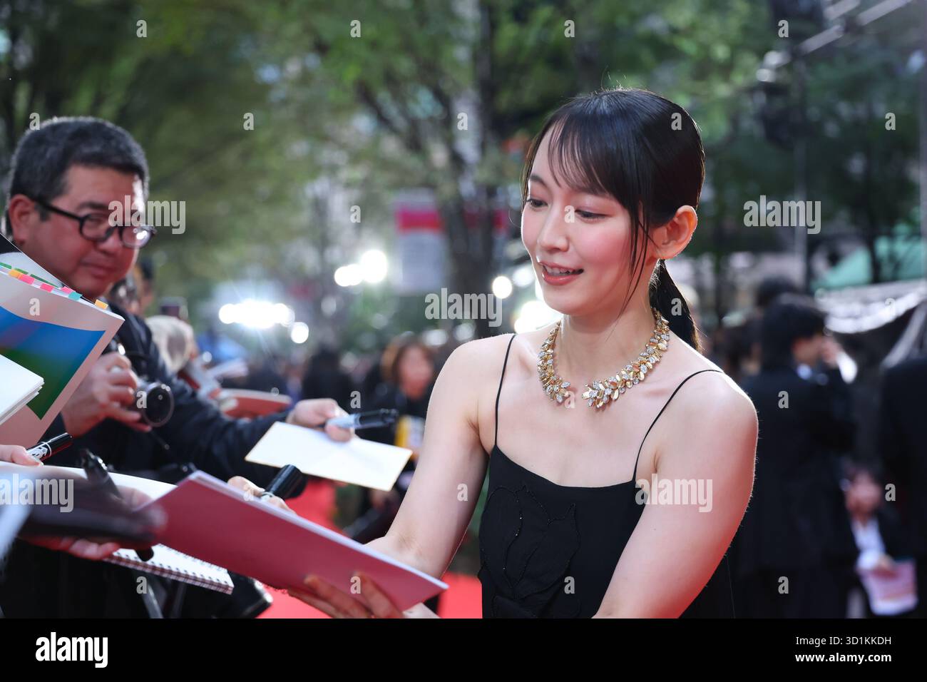 Oktober 2025. Oktober 2025. Riho Yoshioka, 27. Oktober 2025 – das 38. Internationale Filmfestival Tokio. Eröffnungszeremonie auf dem Tokyo International Forum in Tokio, Japan am 27. Oktober 2025. Quelle: 2025 TIFF/AFLO/Alamy Live News Stockfoto