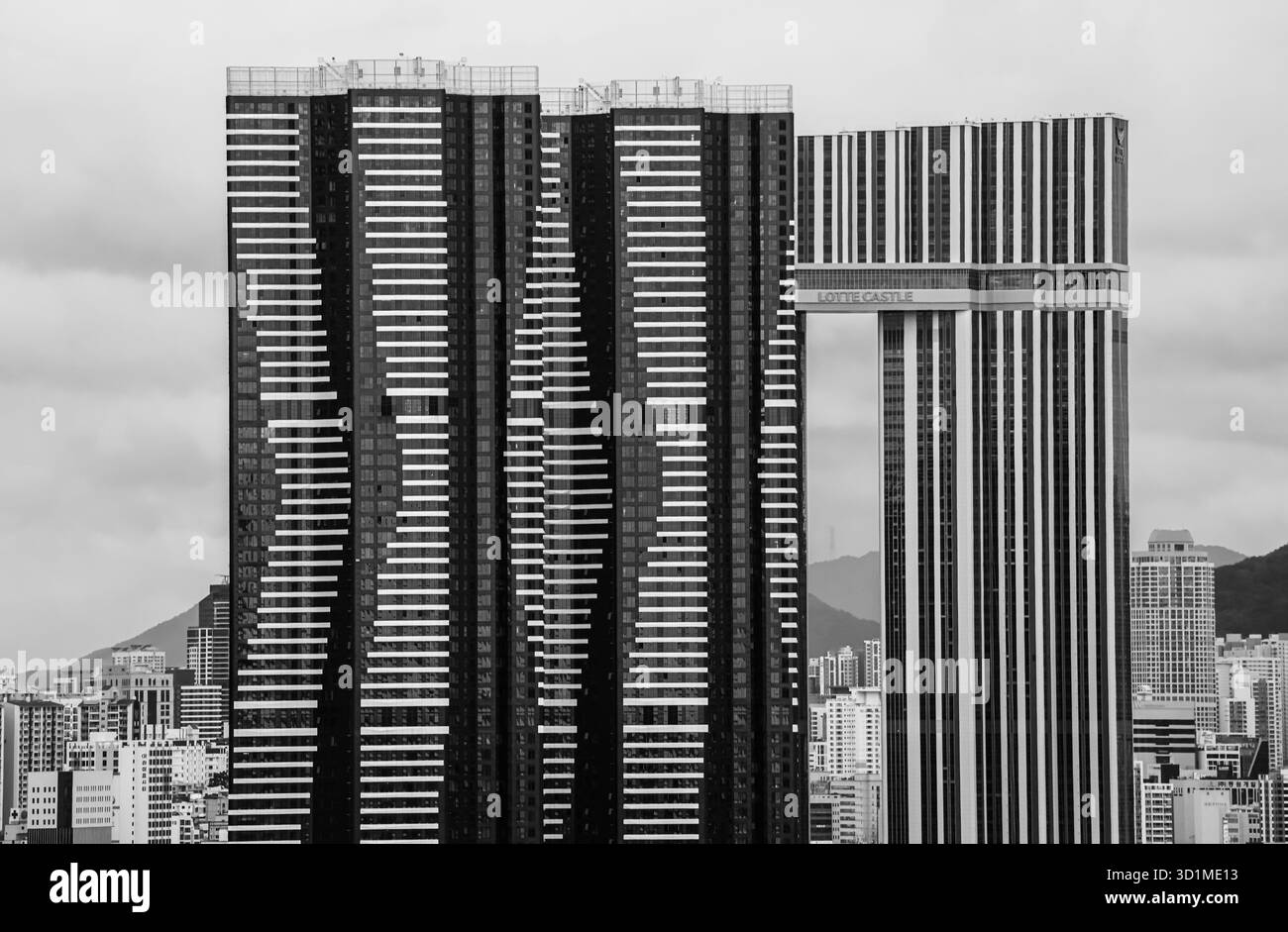 BUSAN, SÜDKOREA - 9. OKTOBER 2025 - Moderne Architektur prägt die urbane Skyline von Busan, Südkorea Stockfoto