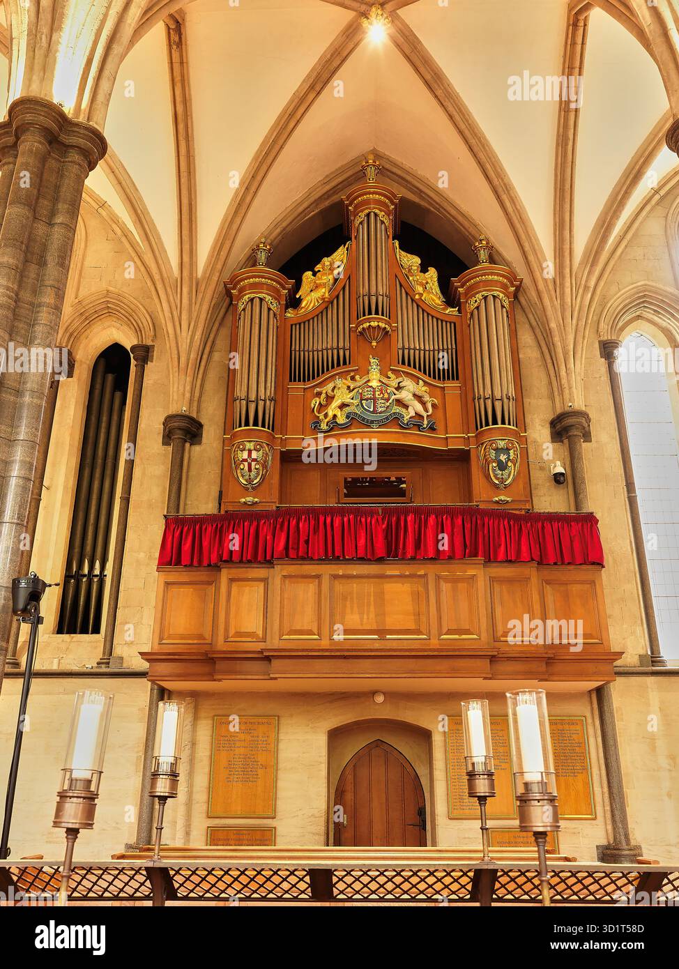 Orgel in der christian Temple Church, Heimat der Templer, Inns of Court, London, England. Stockfoto