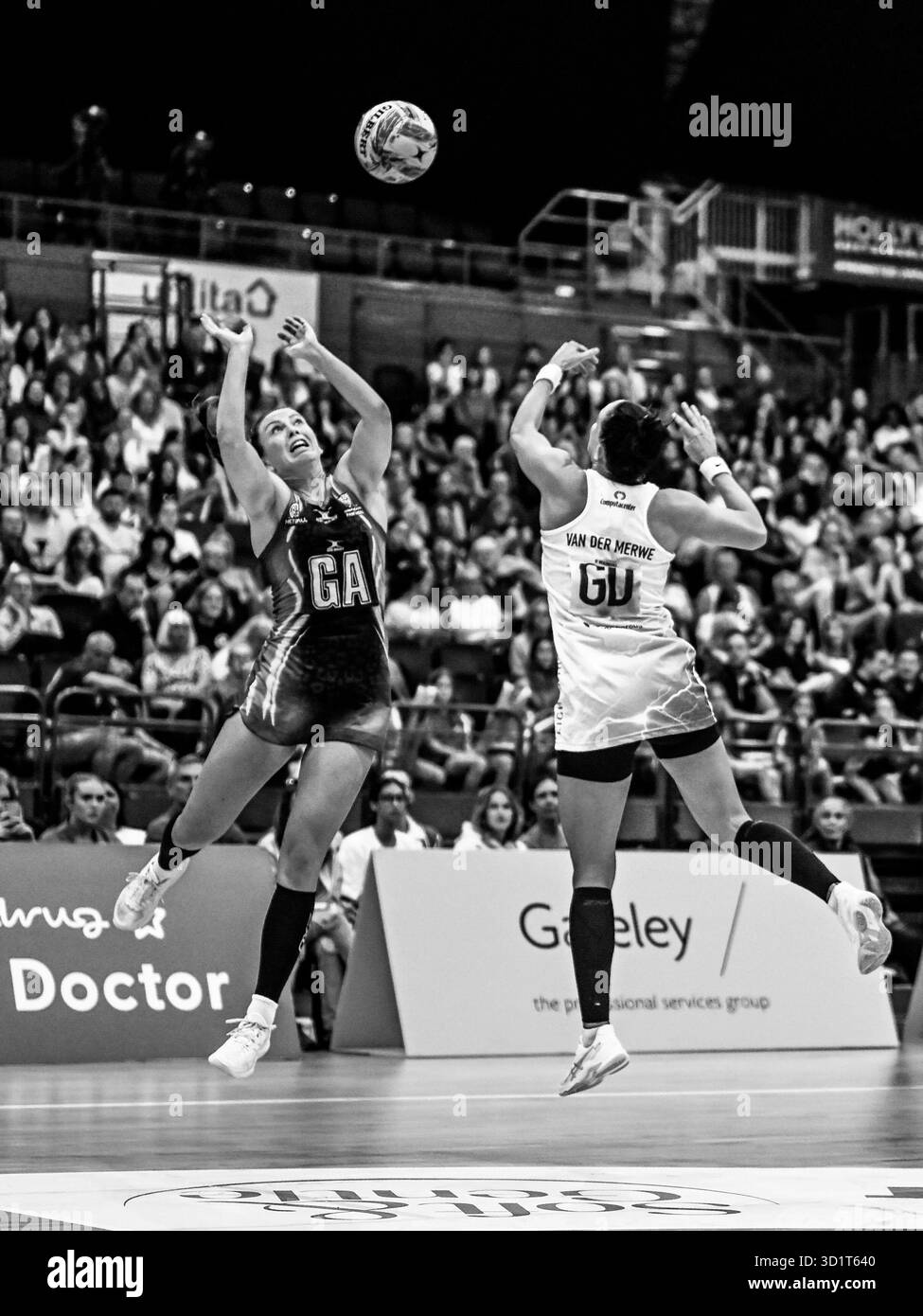 Netball Super League Goal Attack vs Goal Defence Stockfoto