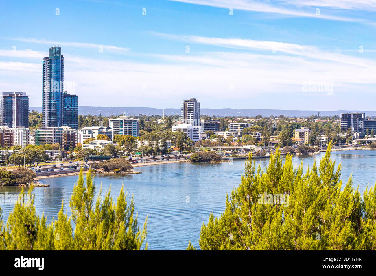 Die Stadt Perth und der Swan River aus Kings Park und Botanic Garden, Perth, Western Australia, WA, Australien Stockfoto