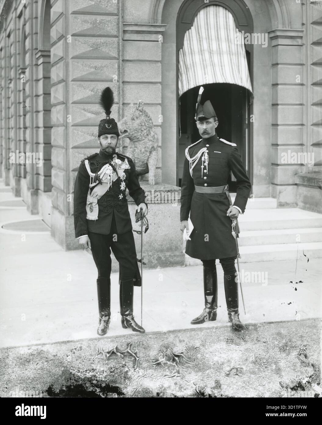 H.R.H. der Herzog von York, der zukünftige König George V. fotografiert aus Osbourne House auf der Isle of Wight. Die Fotografen waren Mullins und Hughes, August 1897. Stockfoto