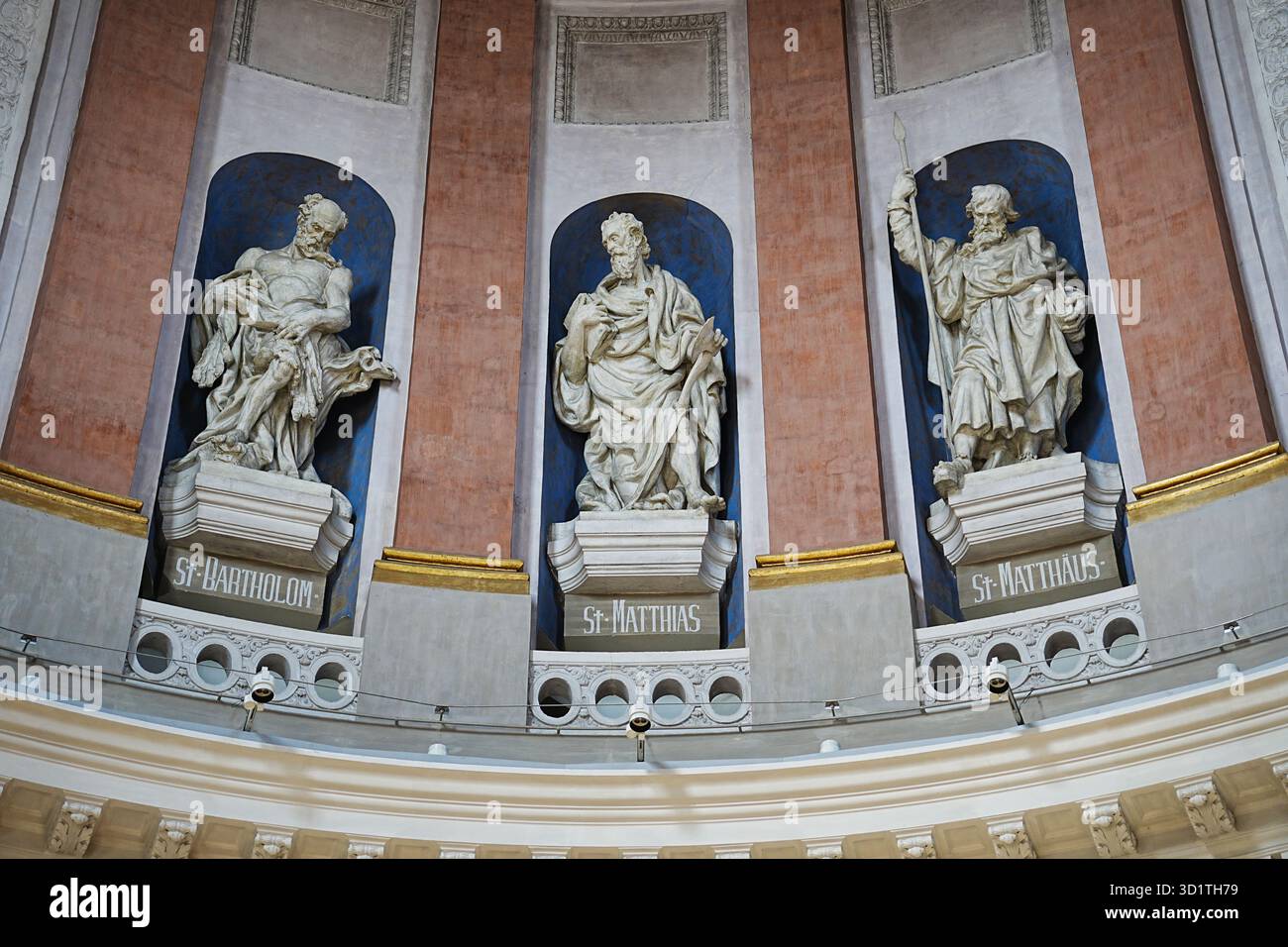 Apostelstatuen; St. Elisabethkirche, Nürnberg Stockfoto
