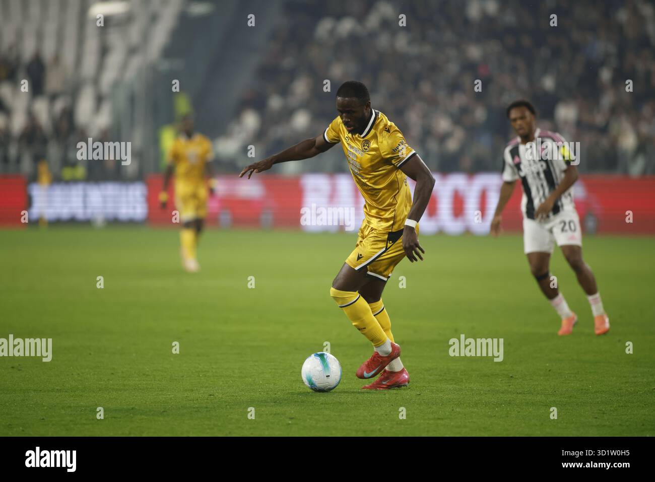 Turin, Italien. Oktober 2025. Keinan Davis von Udinese Calcio während der italienischen Serie A, Saison 2025-2026, Fußballspiel zwischen Juventus FC und Udinese Calcio am 29. Oktober 2025 im Allianz Stadium in Turin, Italien. Foto Nderim Kaceli Credit: Unabhängige Fotoagentur/Alamy Live News Stockfoto