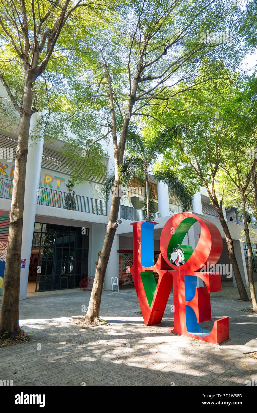 Chiang Mai, Thailand - 11.20.2023: Dream Space Gallery in Chiang Mai, Thailand. Ein lokales Kunstzentrum in der Stadt Chiang Mai. Stockfoto