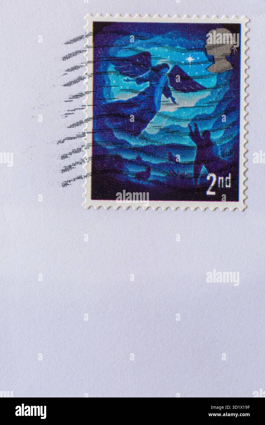 Weihnachtsmarke 2. Klasse auf Umschlag frankiert - Briefmarke 2. Klasse Stockfoto