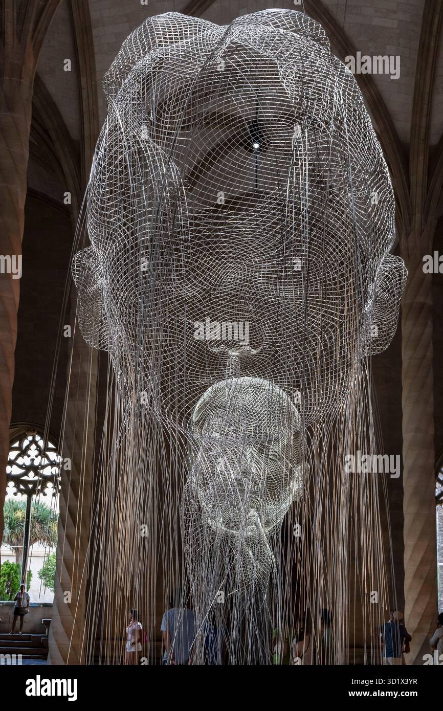 Werk des katalanischen Künstlers Jaume Plensa im gotischen Gebäude von La Lonja, Palma, Mallorca, Balearen, Spanien Stockfoto