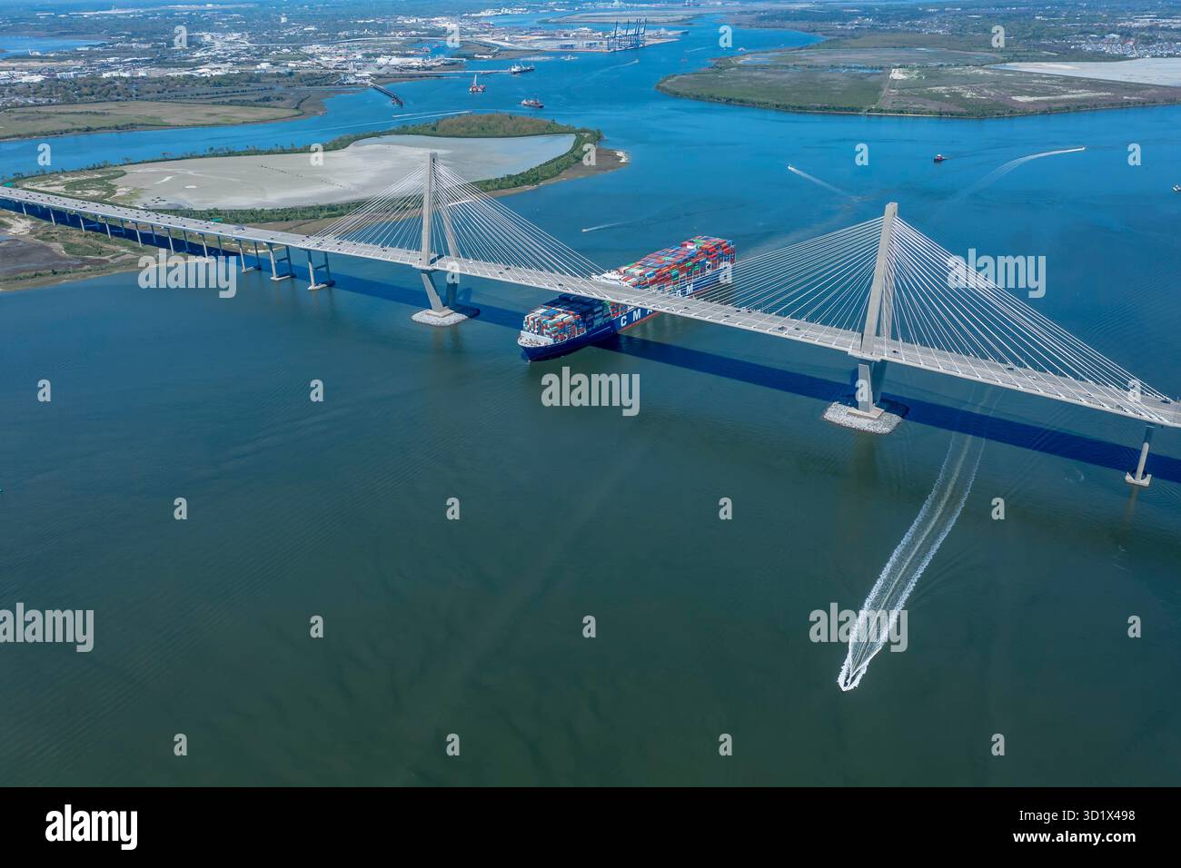 Arthur Ravenel Jr. Bridge: Ein South Carolina Engineering-Wunder, das den Cooper River überspannt Stockfoto