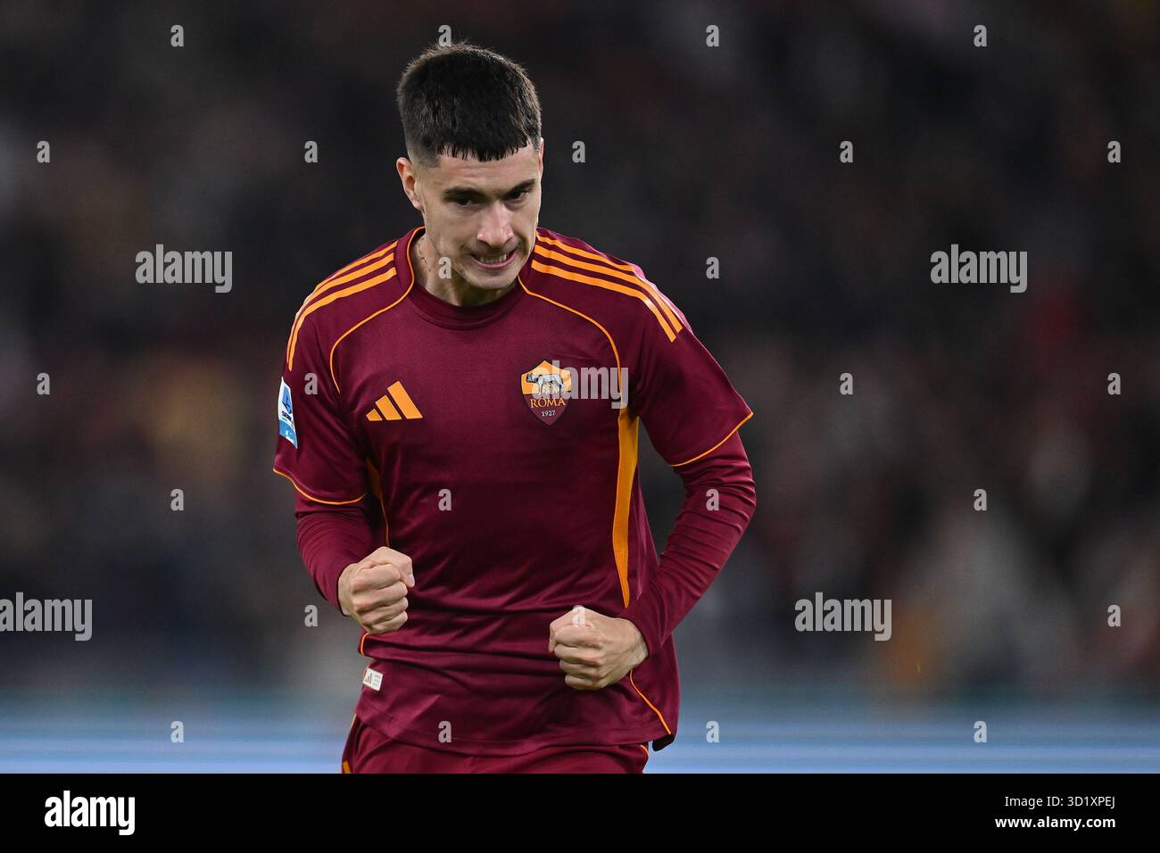 Rom, Italien. Oktober 2025. Matias Soule' von A.S. Roma feiert, nachdem er am 9. Tag der Serie A-Meisterschaft zwischen A.S. Roma und Parma Calcio 1913 im Olympiastadion am 29. Oktober 2025 in Rom, Italien, das erste Tor erzielte. Quelle: Unabhängige Fotoagentur/Alamy Live News Stockfoto