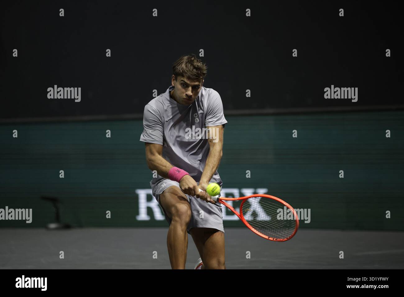 Paris, Frankreich. Oktober 2025. Flavio Cobolli 27.10.2025, Tennis, Rolex Paris Masters 2025, FRA, Paris, La Defense Arena. Quelle: dpa/Alamy Live News Stockfoto