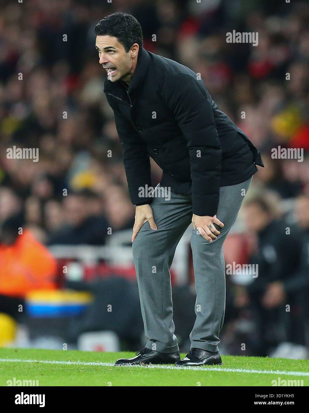 London, Großbritannien. Oktober 2025. London, England, 29. Oktober 2025: Cheftrainer von Arsenal Mikel Arteta während des Carabao Cup Spiels zwischen Arsenal und Brighton & Hove Albion im Emirates Stadium in London. (Foto von Jay Patel/Sports Press Photo/SPP) Credit: SPP Sport Press Photo. /Alamy Live News Stockfoto