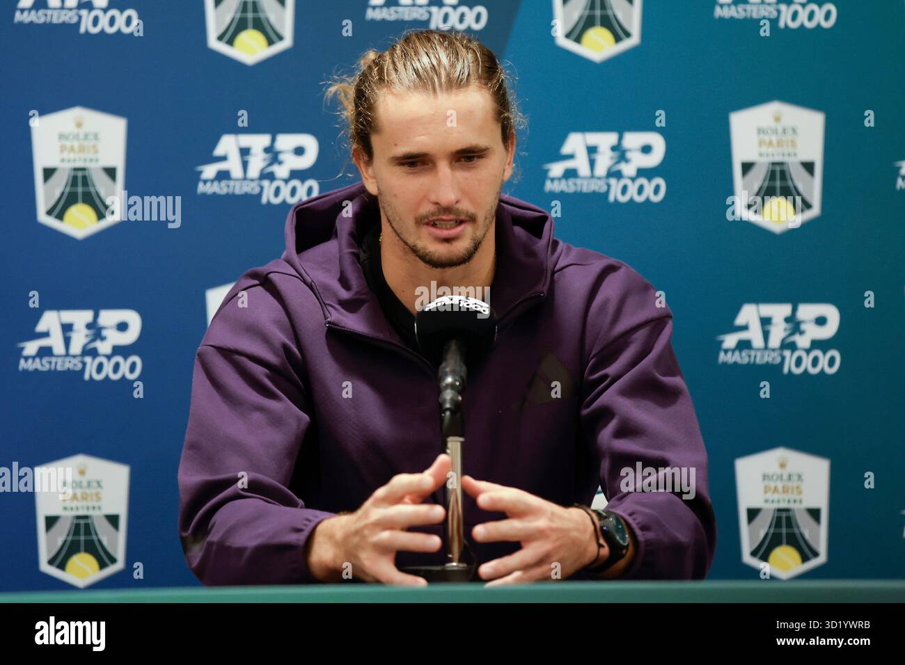 Paris, Frankreich. Oktober 2025. Alexander Zverev 28.10.2025, Tennis, Rolex Paris Masters 2025, FRA, Paris, La Defense Arena. Quelle: dpa/Alamy Live News Stockfoto