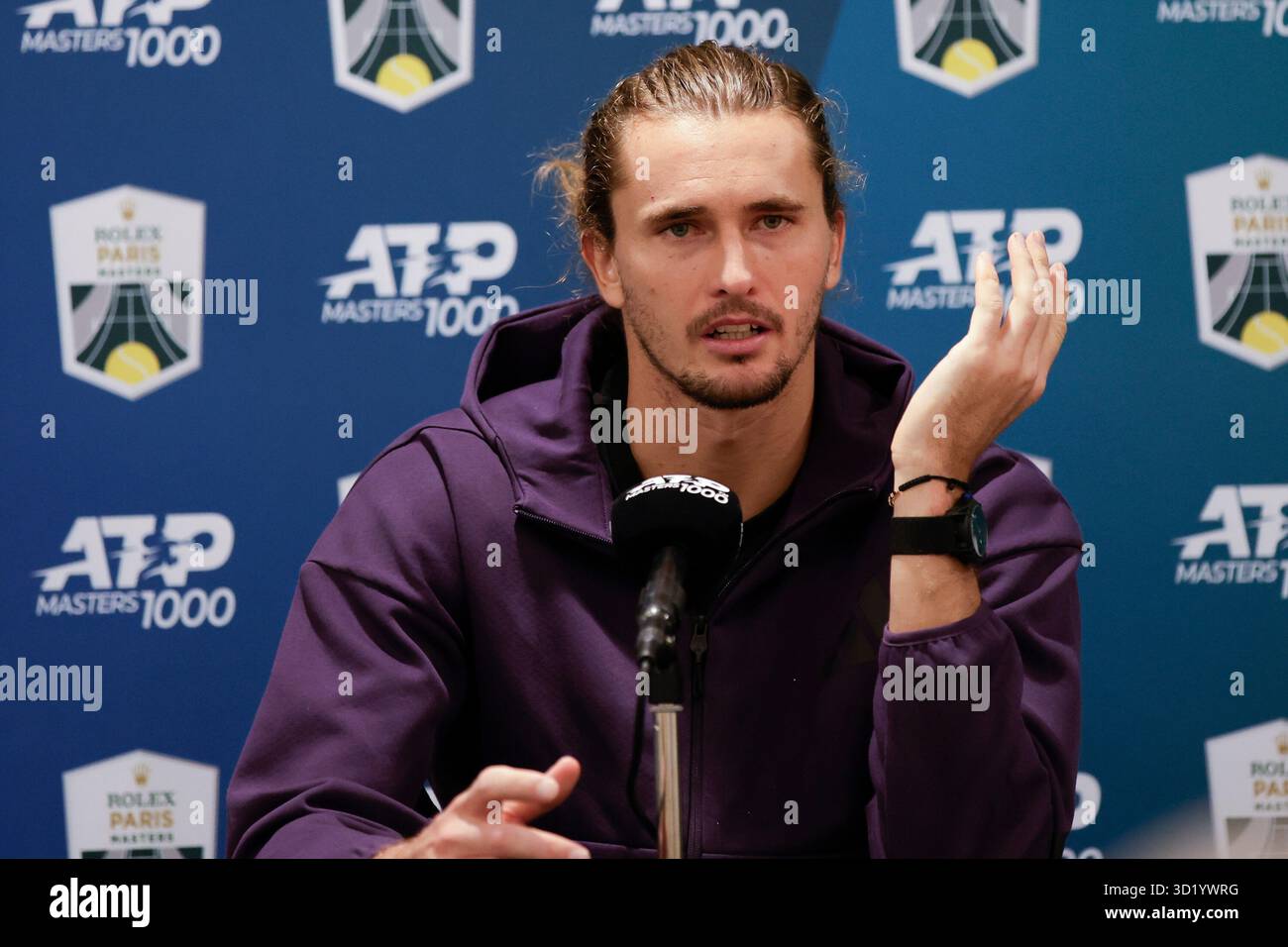 Paris, Frankreich. Oktober 2025. Alexander Zverev 28.10.2025, Tennis, Rolex Paris Masters 2025, FRA, Paris, La Defense Arena. Quelle: dpa/Alamy Live News Stockfoto