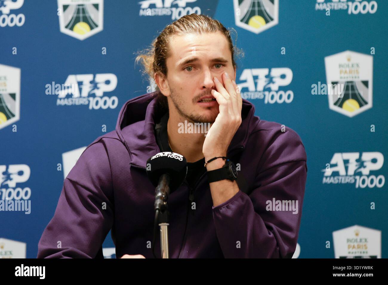 Paris, Frankreich. Oktober 2025. Alexander Zverev 28.10.2025, Tennis, Rolex Paris Masters 2025, FRA, Paris, La Defense Arena. Quelle: dpa/Alamy Live News Stockfoto