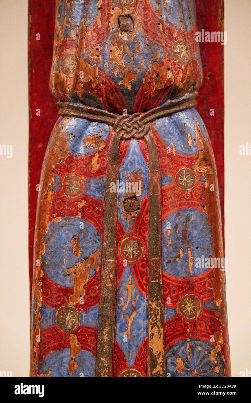 Rock eines Kleides Jesu Christi, Majestät von Batlló, (Cruz de Batlló), 12. Jahrhundert, polychrome Tempera-Holzschnitzerei, garrotxa Stockfoto