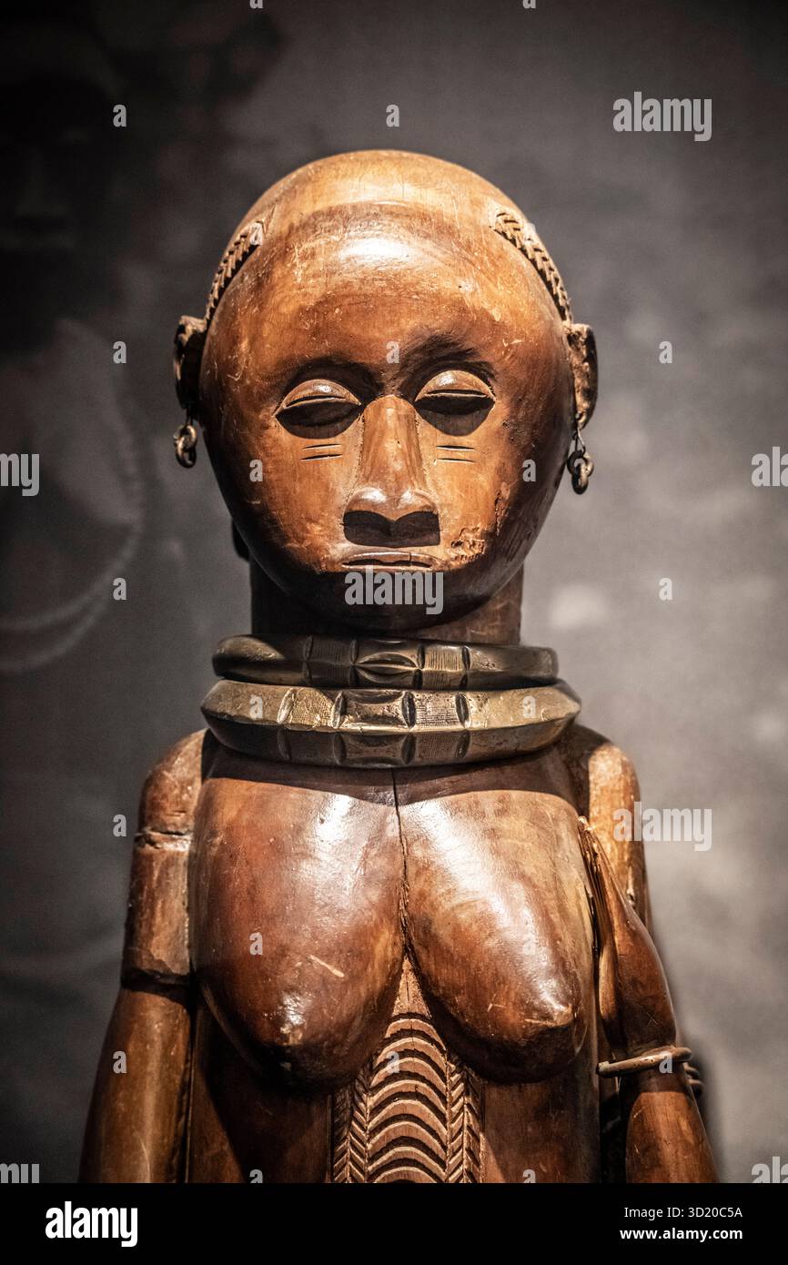 Weibliche Figur des Fang-Volkes Stockfoto